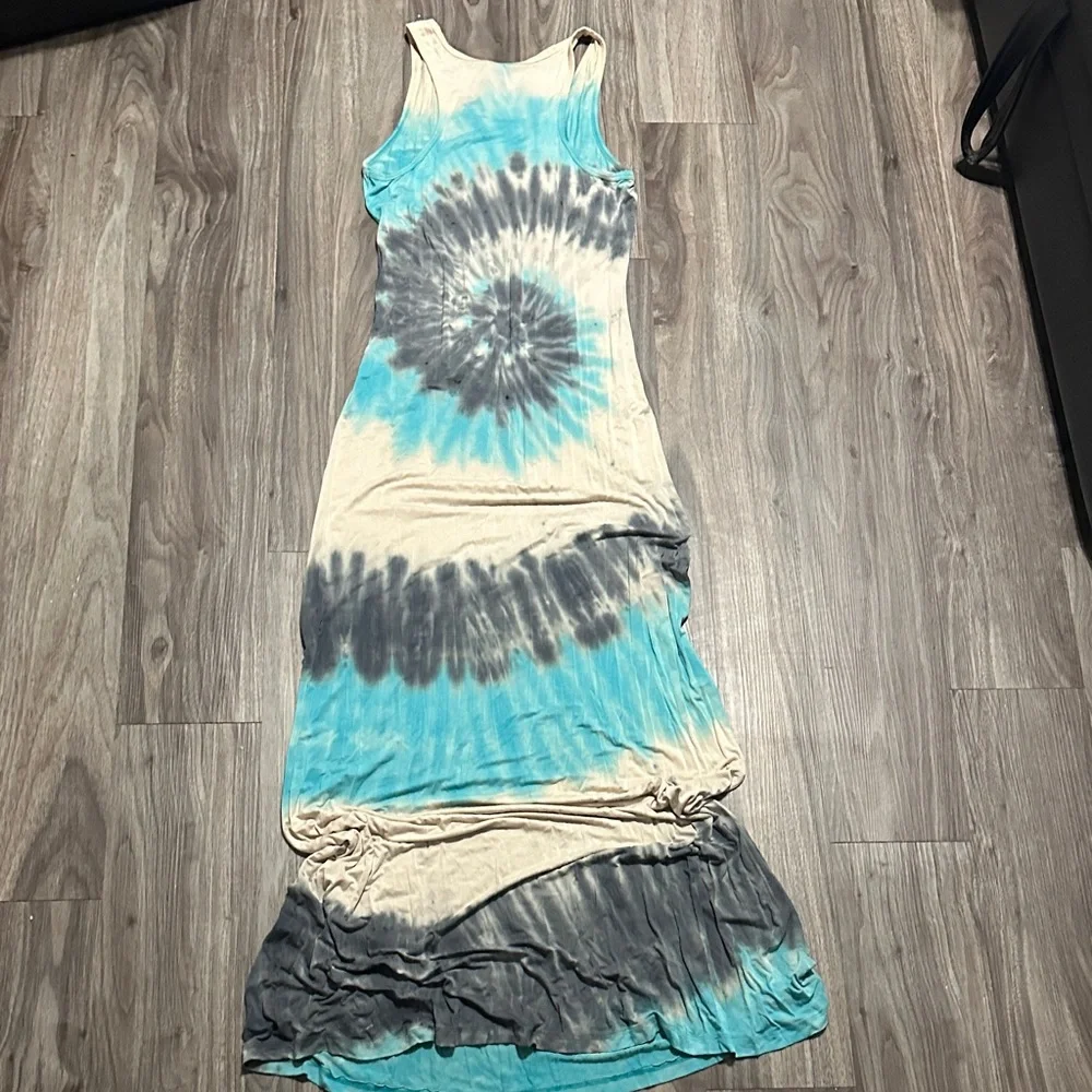 Go Couture Spiral Tie-Dye Maxi Dress - Blue and Cream - Picture 7 of 7